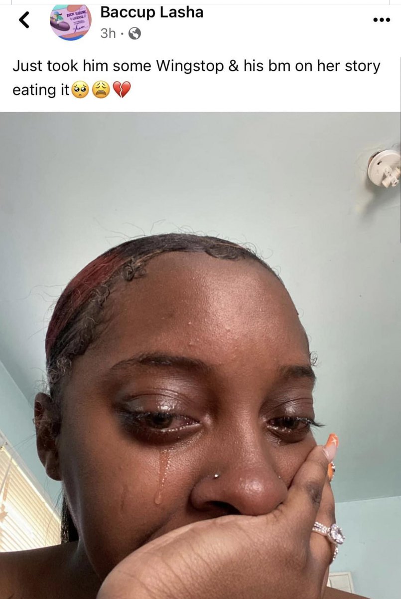kyleskiki's tweet photo. Facebook be having me dyinggggg 😭😭 https://t.co/FH2yI2DEug