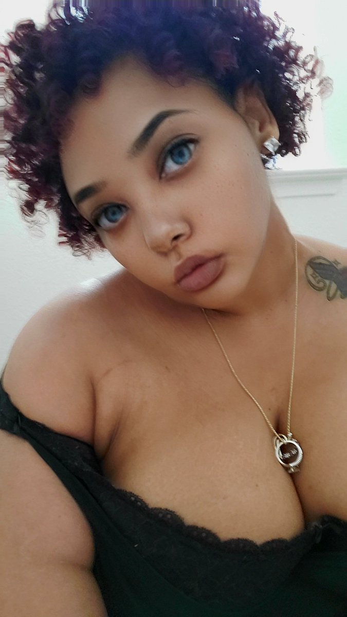 RedBone_LeLe's tweet photo. 𝒥𝓊𝓈𝓉 𝐵𝑒𝒸𝒶𝓊𝓈𝑒 𝐼𝓉'𝓈 𝒲𝑒𝒹𝓃𝑒𝓈𝒹𝒶𝓎💋 https://t.co/7kow9JDDYq