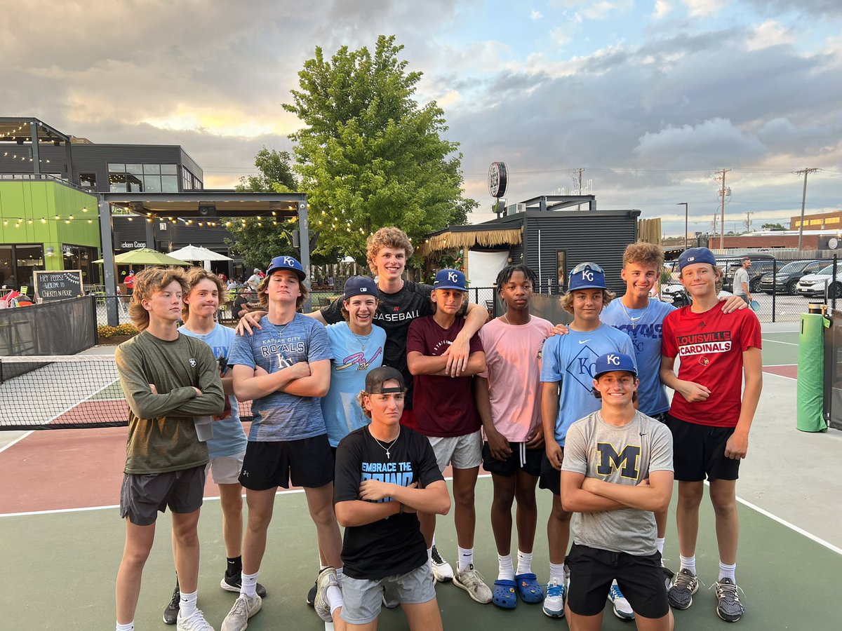 jyount14's tweet photo. Celebrating the TeamKC - Lange victory from #KCPI @CreeksideBase @RoyalsScoutTeam. Thank you @ChickenNPickle for hosting this great group! https://t.co/WFdlnMXcJD