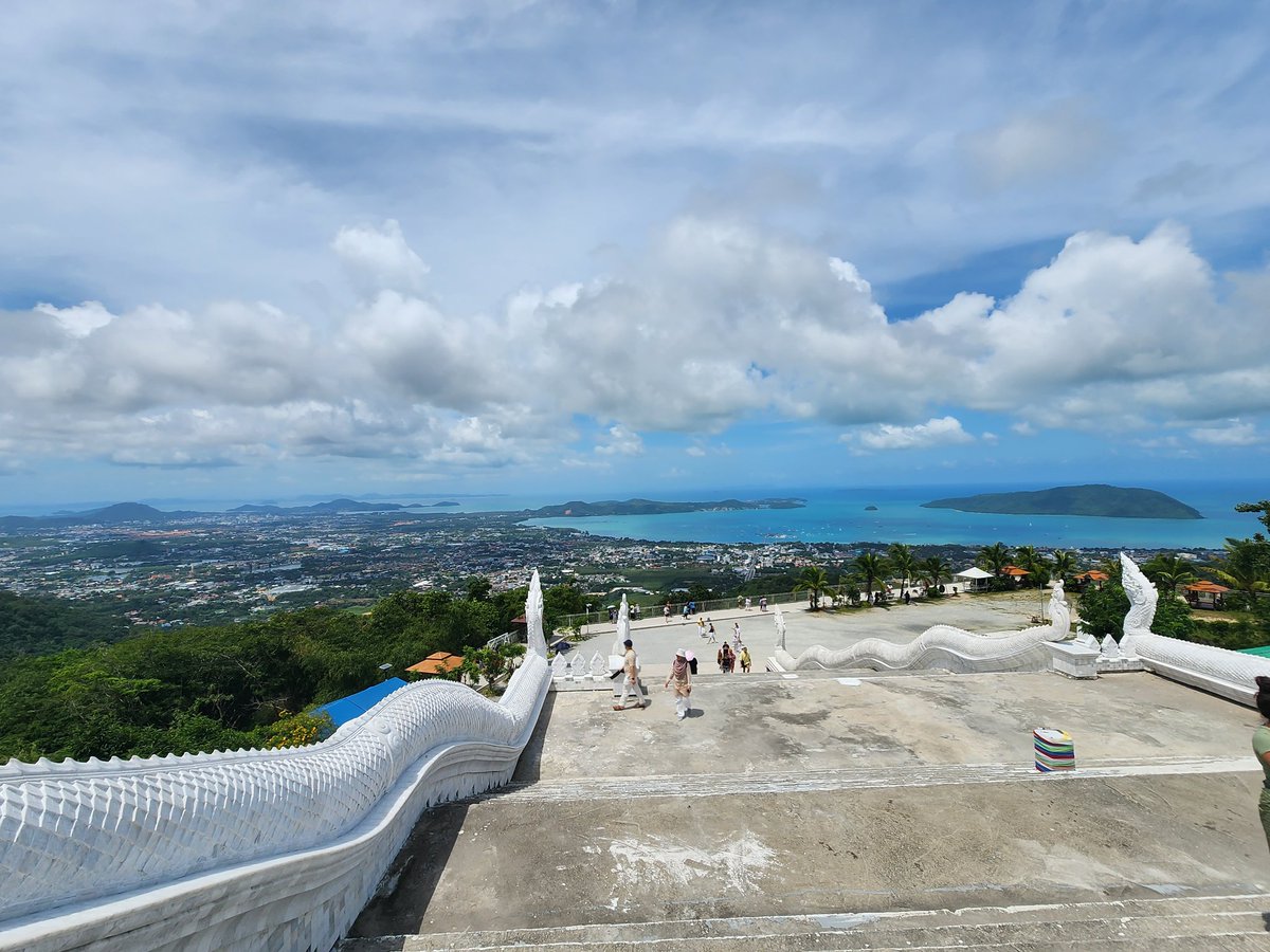 Bwienand's tweet photo. The View..
#phuket #Thailand https://t.co/7aRFrxgHpe