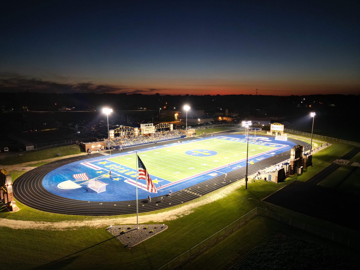 Can’t beat <a href="/ITHACAJACKETFB/">Ithaca Yellowjacket Football</a> game night @ Veteran Memorial Field!