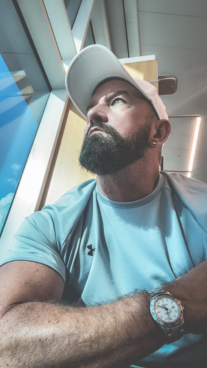 TomBoySC's tweet image. Stuck at the airport in Memphis. Delayed flight. Someone buy me a drink. CA $TomBoySC. #zaddy #bearded #airport #vegasbound