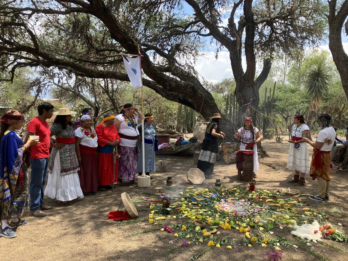Mslizzuniga's tweet photo. From teaching at Resplandor and Primaria Luis González Obregón to learning from Dr. Zamora and the amazing people at the Eco Aldea. This trip to Mexico with @ColaborativaTX was truly amazing. Thank you @nunezOpatricia for putting this together and for all your hard work! https://t.co/kQXBDDyHJc