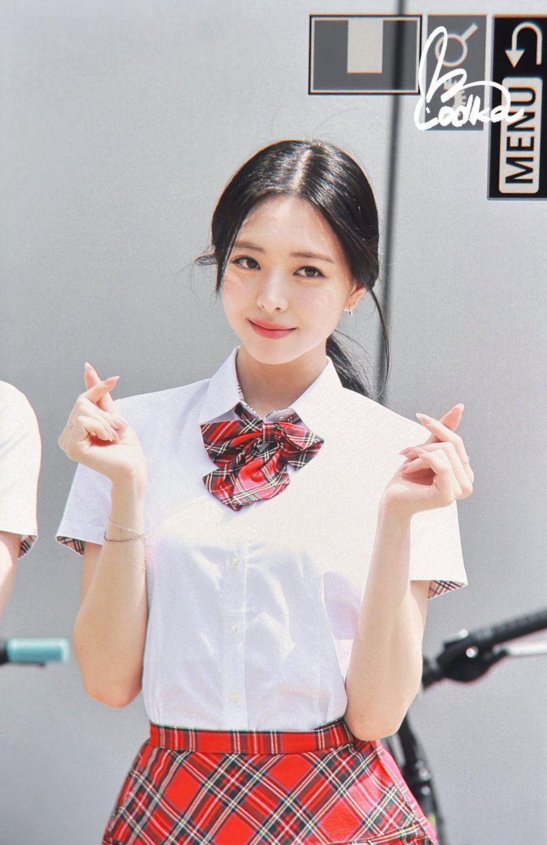 is_Vodka7's tweet photo. 230706 아는형님 출근
#유나 #YUNA #있지 #ITZY https://t.co/GftqPHwLXb