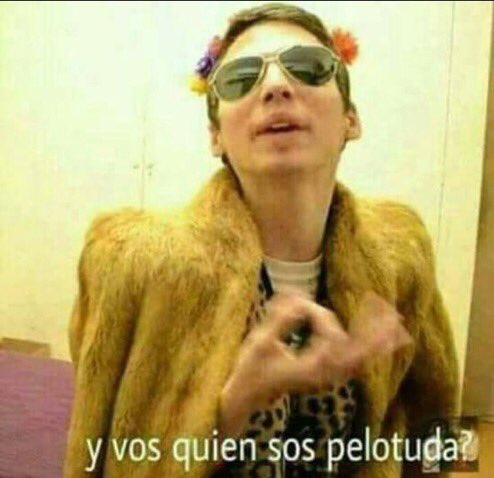 Cuando me mira de arriba abajo y piensa q me da miedo🤣🤣