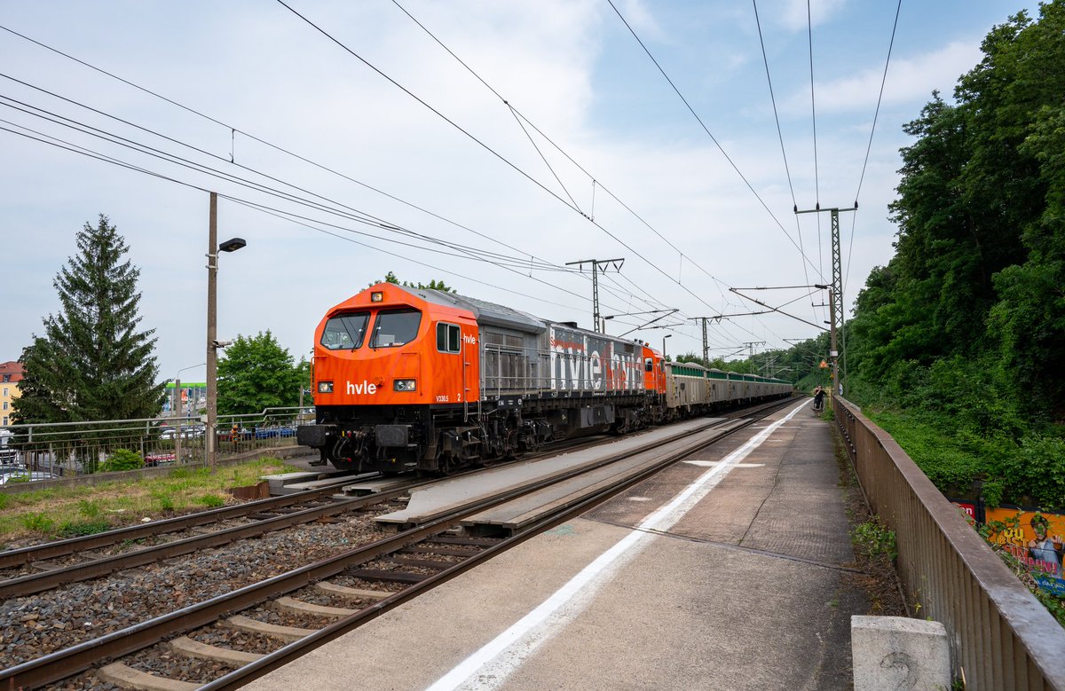 marcoullner's tweet photo. Heute zum #Dieseldonnerstag gibt es 250 008 mit Schotterzug, #Dresden Cotta gen weit weg. #Bahnbilder #Eisenbahn #Train #Railroad https://t.co/HbQreru8eC