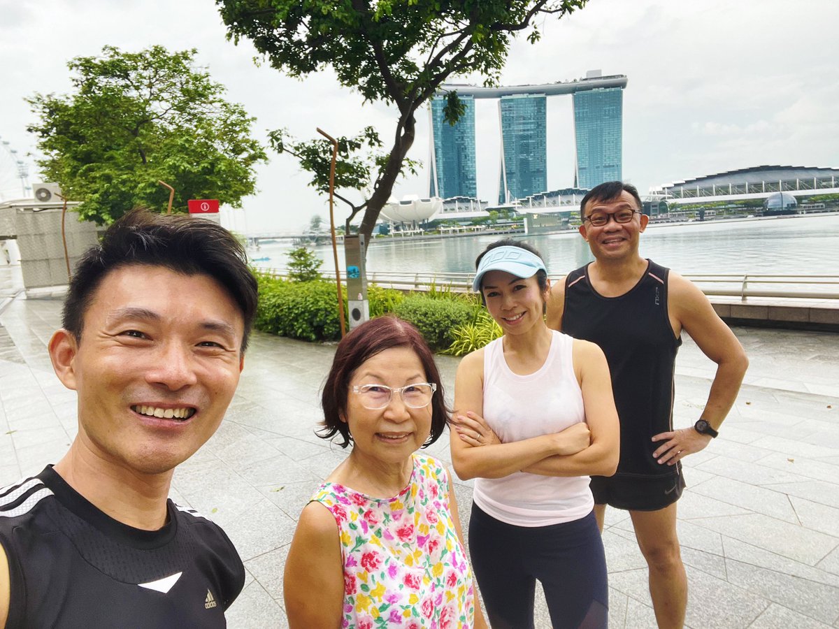 YamKeng's tweet photo. Thanks for joining me this morning despite the drizzle. As the floor was wet, we walked around Marina Bay instead. Still exercising. ๐ช๐ป
But I went back to the gym and ran on the treadmill after that. ๐
#runwithBYK #keepingfittogether #personalresponsibility https://t.co/LPkXjTdOtl