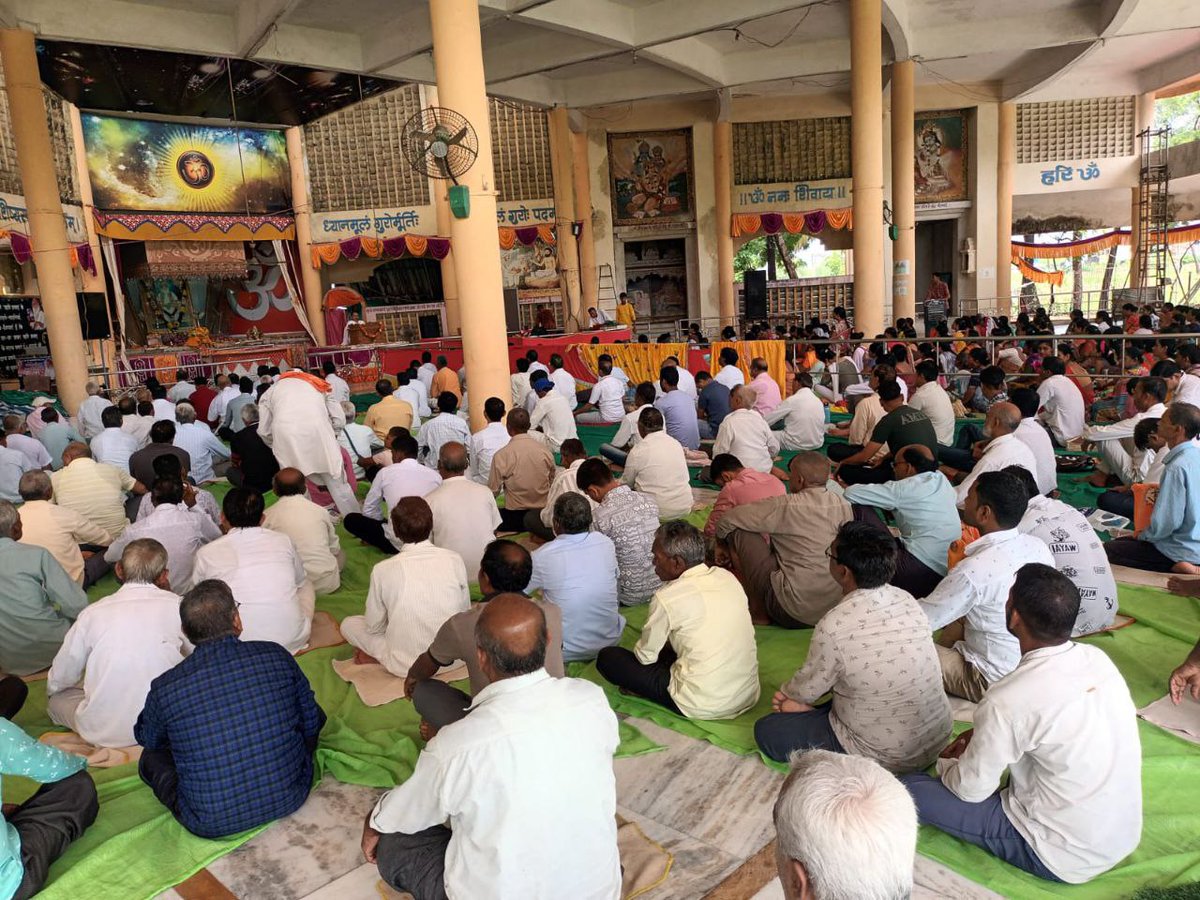 On Gurupurnima, Crores Of Devotees assembled to celebrate #भव्य_गुरूपूर्णिमा_महोत्सव in many Sant Shri Asharamji Ashram Across The Globe .
Despite of several attempts of media for maligning image of Bapuji, the count of Bapuji supporters is getting bigger
youtu.be/p7Cj9hNnckw