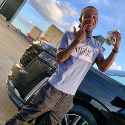 Bdubbdaartist's tweet photo. #NewProfilePic https://t.co/dqcbmiiqW6