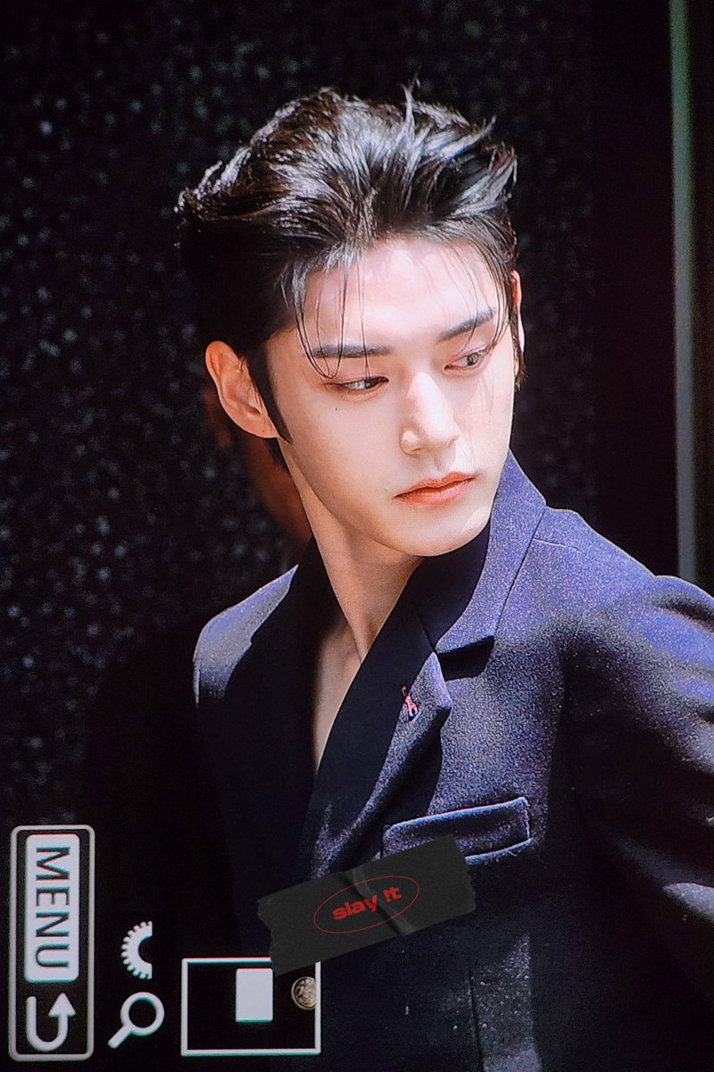 slayit_jw's tweet photo. 230706 😭😭😭
#김지웅 #KIMJIWOONG #キムジウン #ZEROBASEONE #ZB1 #제로베이스원 https://t.co/UdMV8yBSMy
