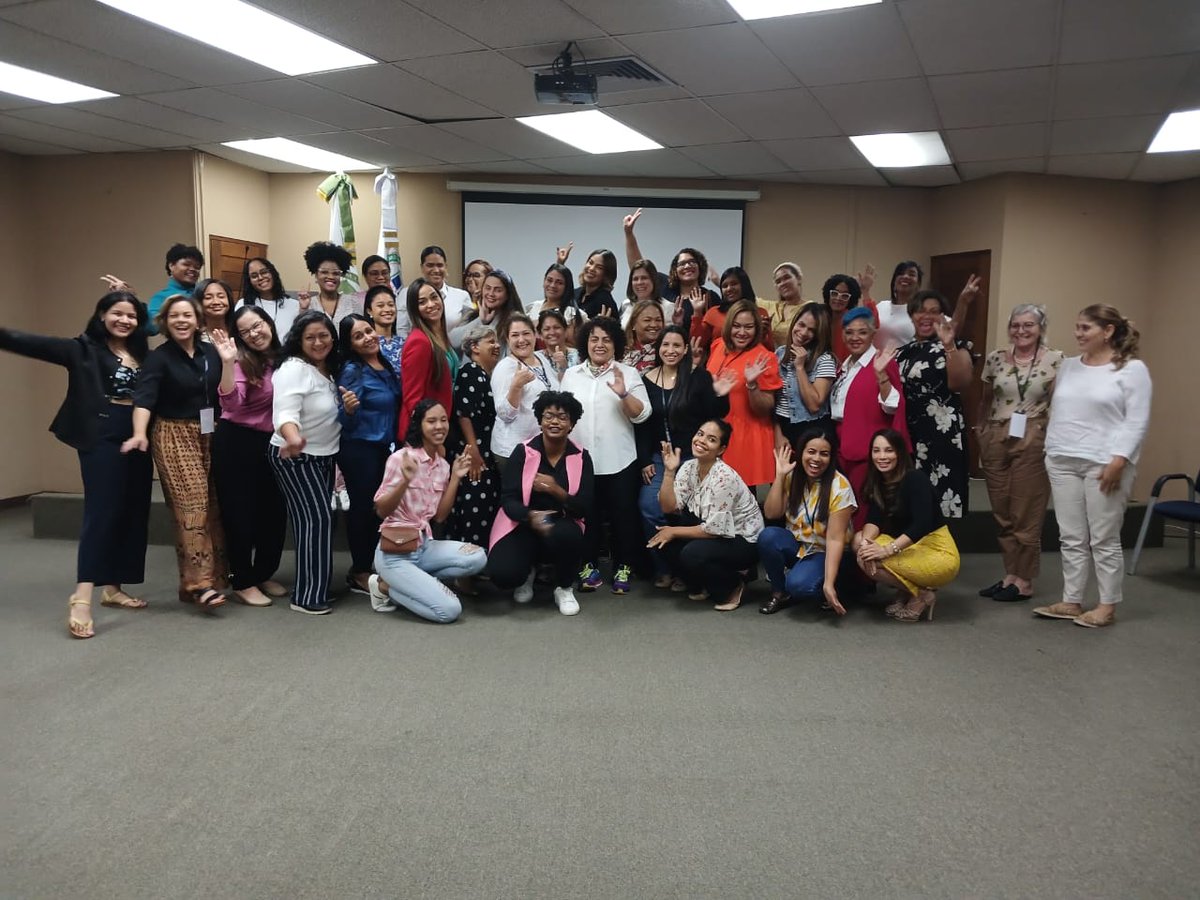 amendeznarvaez's tweet photo. Atestiguar los impactos en la vida y los negocios de estas mujeres, es lo que le da sentido a nuestro trabajo con @Cenpromype_sica @LuxDev_HQ #empresarialidadfemenina #prefem #mujermipyme https://t.co/5gkVPpq0sW