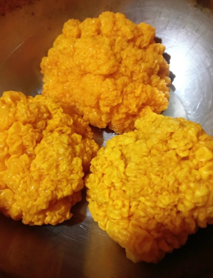 sarahgriffin86's tweet photo. 🍄Golden Ear Mushroom
I have been looking for this mushroom for quite some time. Lucky enough to have someone willing to import some from China. My late grandma used to always make this in soup or stew. There is a lot of health benefit too. https://t.co/GgyXoK1GUQ