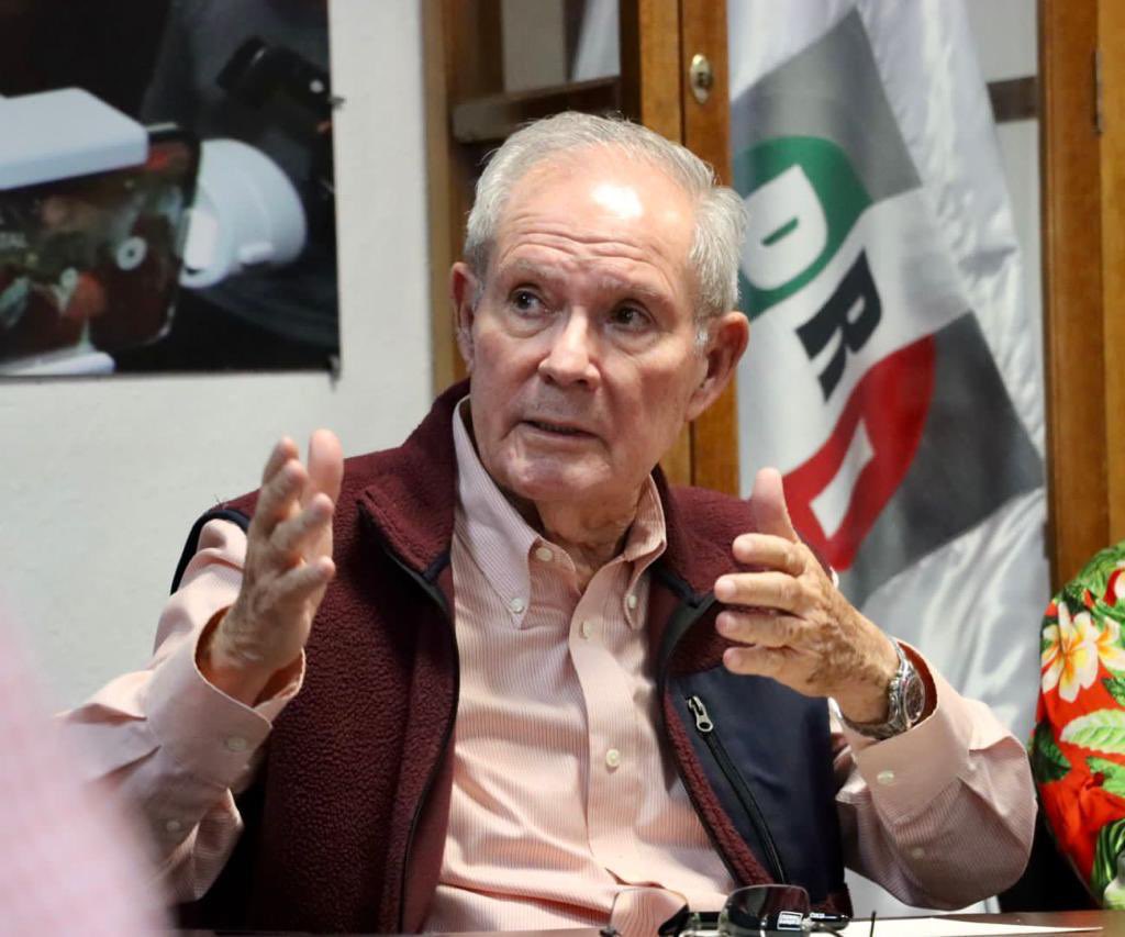 sam6604's tweet photo. Lo mejor que le pudo pasar al @PRICoahuila, la llegada de Don Carlos Robles Lostenau como Dirigente Estatal!!!
Excelente operador de @manolojim https://t.co/GxxpkYxl7Z