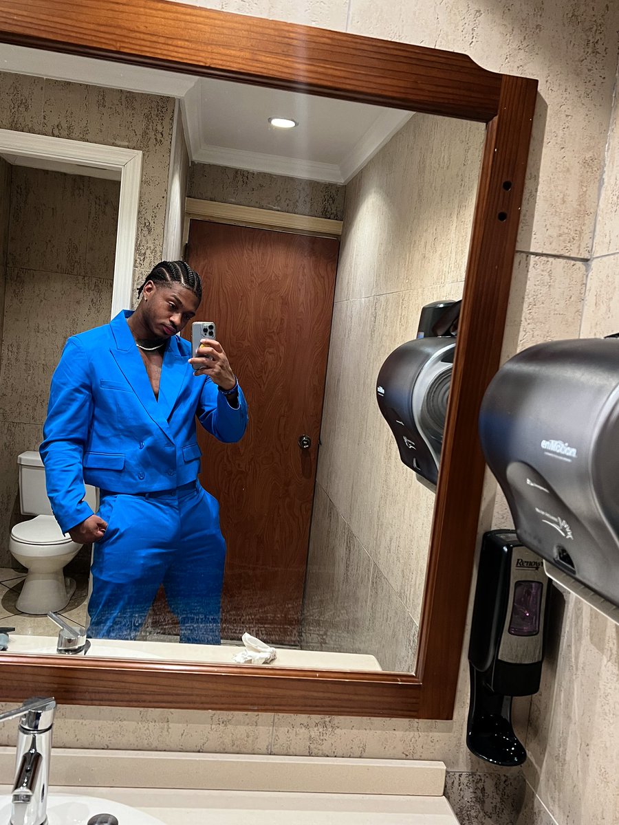 letmeborrowU's tweet photo. If we go out to eat I might some head at the establishment so dnt be shy ⭐️ https://t.co/y9PthpKQ4P