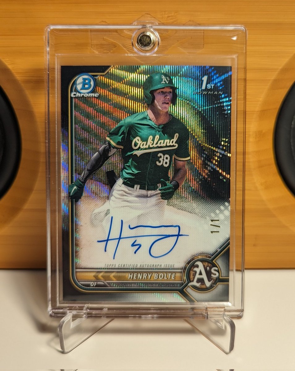 JoeyOcards's tweet photo. Henry Bolte 2022 Bowman Draft Chrome Black Wave 1/1 Auto ⚡
#henrybolte #bolte #oaklandathletics #athletics #bowman #1stbowman #bowmandraft #blackwaverefractor #1of1 #oneofone https://t.co/77yf1IezzB