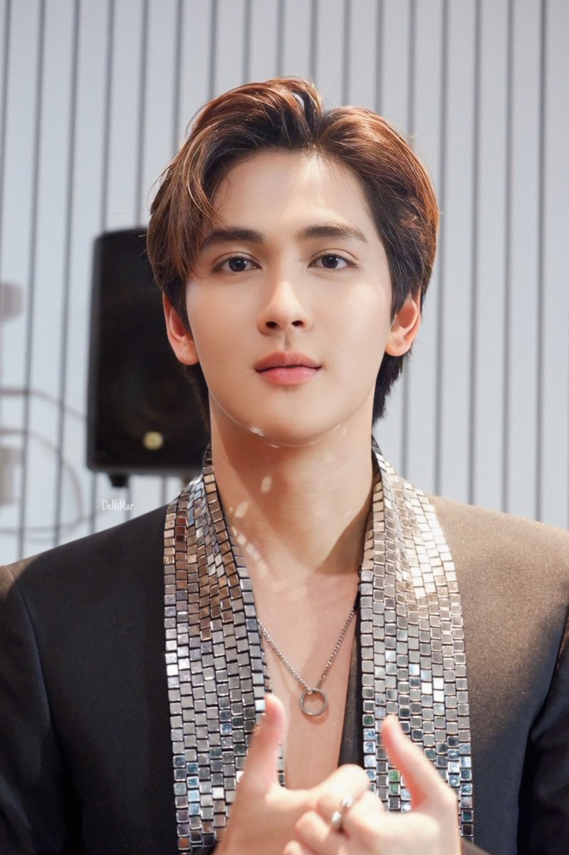 BNimmin's tweet photo. มองกล้อง=มีใจ //ไม่รับความเห็นต่างค่ะ😂
26.04.23
sthprojectlineup2023
#sthprojectlineup2023
#นัสยิ้มจิ้มแก้ม
#BonusElement
#ELEMENTTH https://t.co/KTq7fngj5k