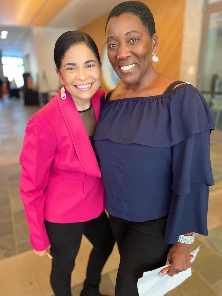 akuyoegraham's tweet photo. Thank you Patty &amp; Ama for your dedication to doing the work with EXCELLENCE. THANK YOU for supporting Spirit Awakening Foundation in THRIVING 🌟💜 
#SpiritAwakeningFoundation #AdminTeam #AkuyoeGraham https://t.co/8N4nwzu69q