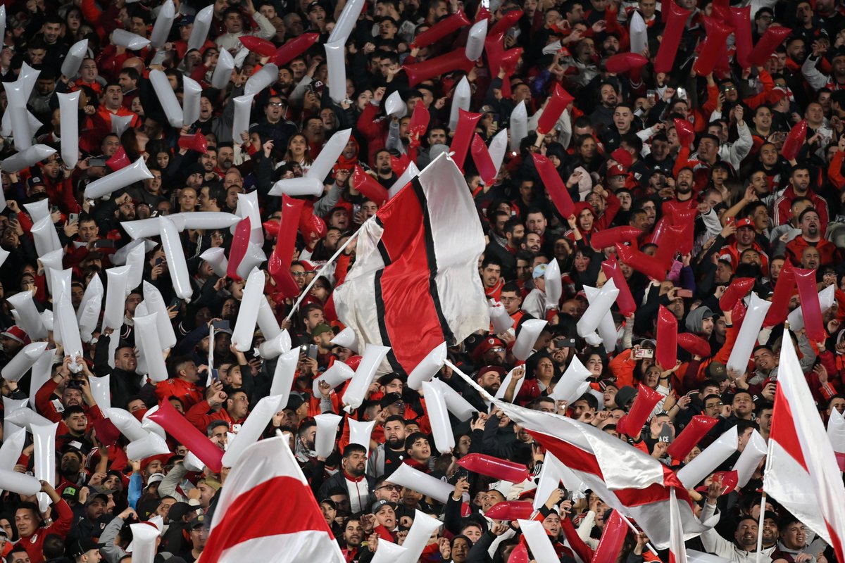RiverPlate's tweet photo. Vestido de fiesta 🤩🏟️ https://t.co/q2FS9j061V