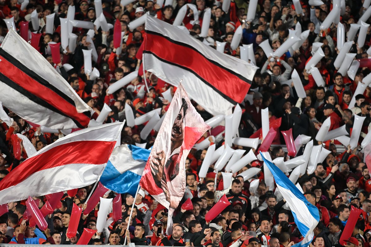 RiverPlate's tweet photo. Vestido de fiesta 🤩🏟️ https://t.co/q2FS9j061V