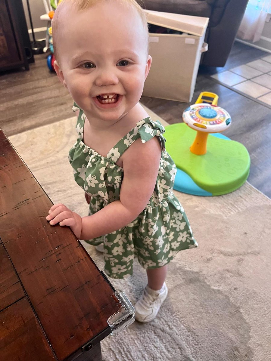 DxKY's tweet photo. Here's a few pictures of my wonderful family. I couldn't imagine a world without @jadeyyoung and my perfect Piper Rose. https://t.co/YxawvrVCd7