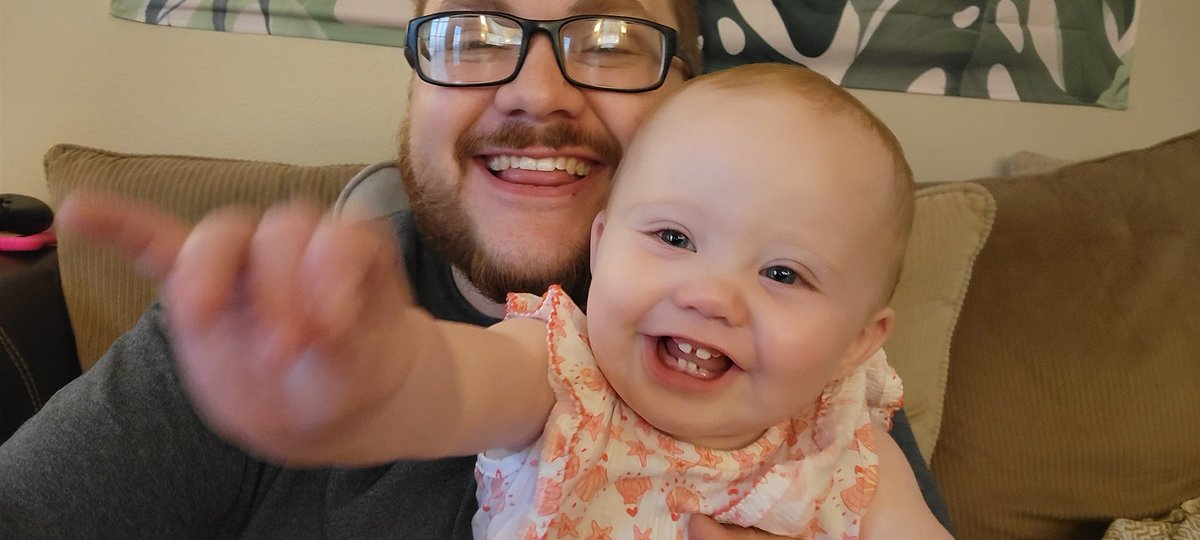 DxKY's tweet photo. Here's a few pictures of my wonderful family. I couldn't imagine a world without @jadeyyoung and my perfect Piper Rose. https://t.co/YxawvrVCd7