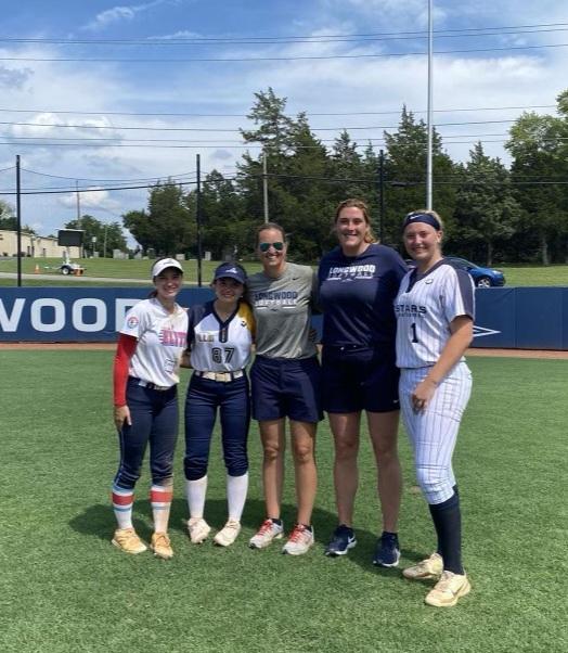 Thank you Coaches @DrCoachBrown5 @JesseDreswick & @LongwoodSB for hosting 2 of my future teammates @Nat_Paradise13, @SarahTerrel2024 & me at camp! I'm inspired, motivated & excited to work twd our shared goals! @StarsNat18U