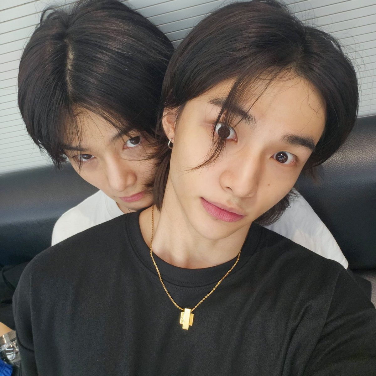 OMG QUE VIVA EL AMOR FHDKDNDJKS LOS AMO TANTO SE VEN TAN LINDOS 😭🤍🤍