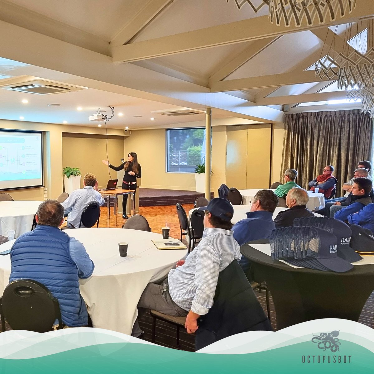 Octopusbot1's tweet photo. 📸 Roadshow alert! Thrilled to showcase our ground-breaking AI tech to farmers in Dalby, Goondiwindi, Moree, and Narrabri! Experience the transformative power of Octopusbot as we revolutionize the grain industry! #Octopusbot #AIinAg #DataDrivenDecisions #AgricultureRevolution https://t.co/JccWBOkQ6F