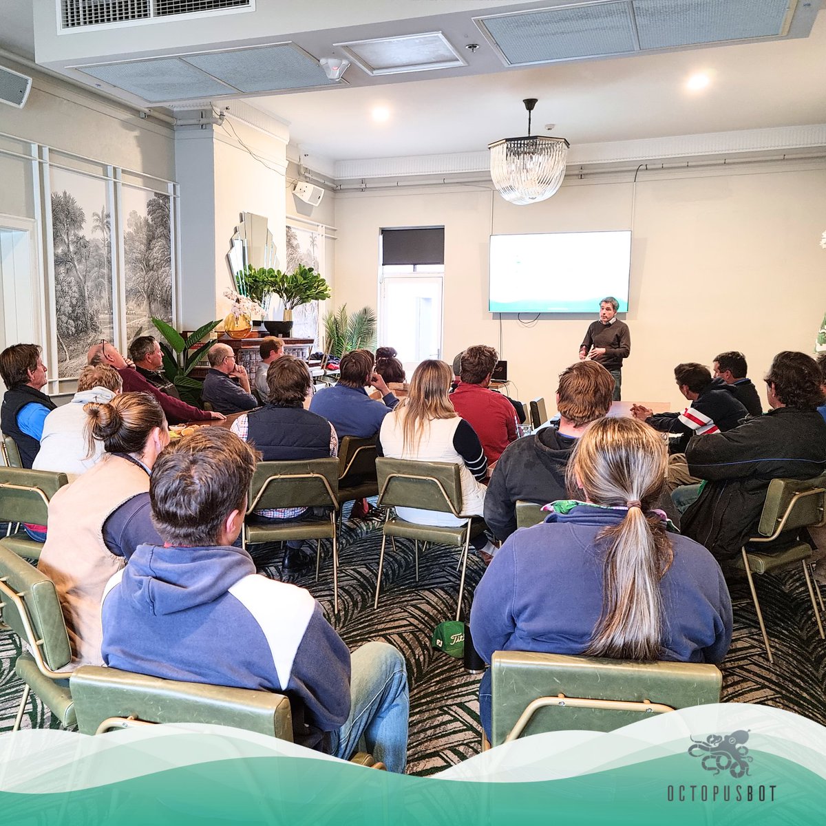 Octopusbot1's tweet photo. 📸 Roadshow alert! Thrilled to showcase our ground-breaking AI tech to farmers in Dalby, Goondiwindi, Moree, and Narrabri! Experience the transformative power of Octopusbot as we revolutionize the grain industry! #Octopusbot #AIinAg #DataDrivenDecisions #AgricultureRevolution https://t.co/JccWBOkQ6F