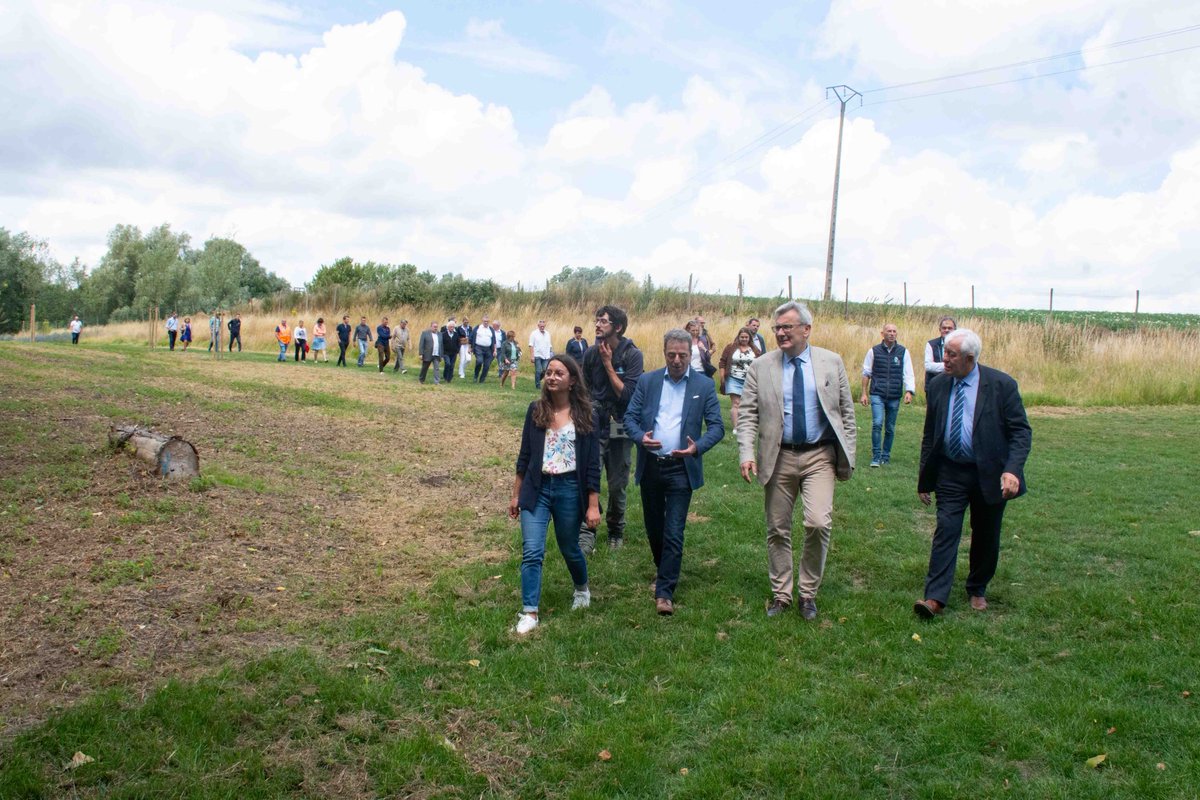 Inauguration des nouveaux aménagements du site du bassin de Langlebert situé à Moulle avec le <a href="/Syndicat_Eau_DK/">Syndicat de l'Eau du Dunkerquois</a>.

Montant des travaux : 257 000 € HT avec une subvention de l' @AgenceEau  de 174 000 €.

#eau #pédagogie #CycleEau