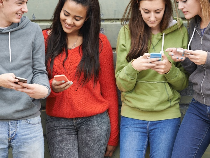 🌟OUT TODAY🌟

SMART Schools Study protocol is published in @BMJ_Open.

Read about how we will use #mixedmethods across 30 UK schools to explore the impact of school daytime restrictions of #smartphone and #socialmedia use on adolescent #mentalwellbeing.

bmjopen.bmj.com/content/13/7/e…