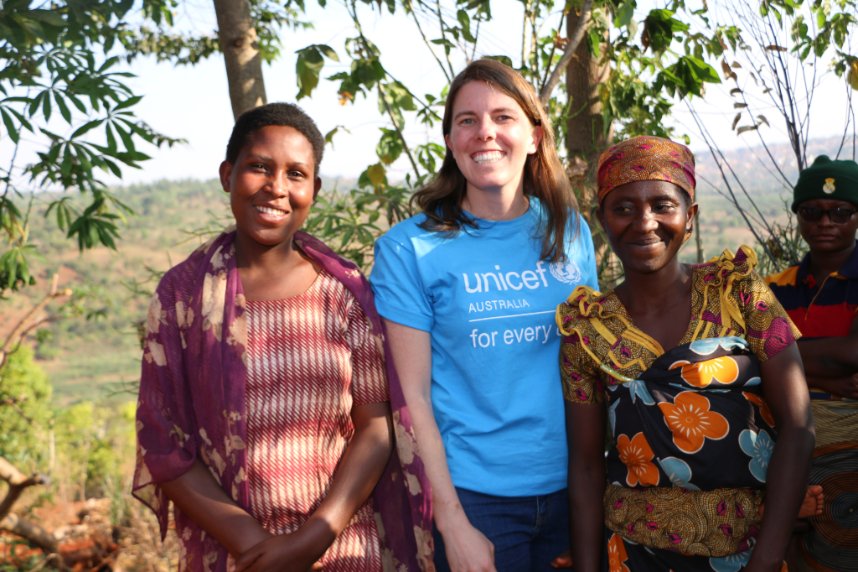 UNICEF_Burundi's tweet photo. We were delighted to welcome @unicefaustralia delegation to 🇧🇮 and show them the impact of #Creatable project at ECOFO #Nyamabuye @RutanaProvince. We also visited #Gitanga where @UNICEF supports malnourished children with community-based care. Thank you for your partnership!🇦🇺🇧🇮 https://t.co/7HS30LyXr4