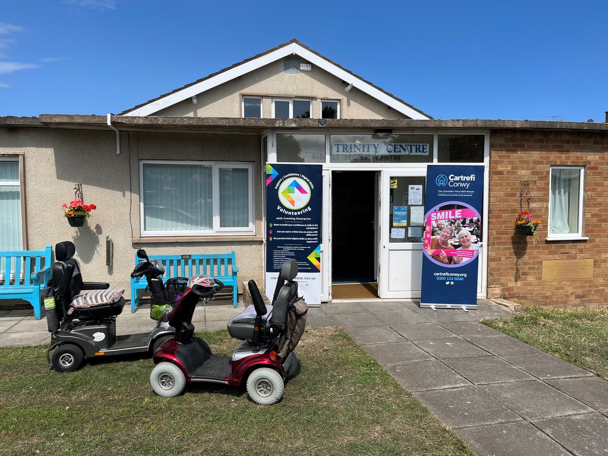 NWPCyberCrime's tweet image. Last week we attended at a Digital Open Day arranged by Creating Enterprise / Cartrefi Conwy in Llandudno.

It was great to chat to so many Cartrefi Conwy tenants about Cyber Safety and many enjoyed taking part in our Cyber Escape Room.

#NWPCyberSafe @CreatingE  @CartrefiConwy