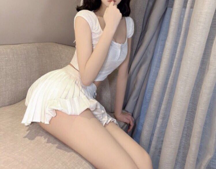 lanlan83918's tweet photo. 要不要抱抱我呢 https://t.co/hso5JNG5bR