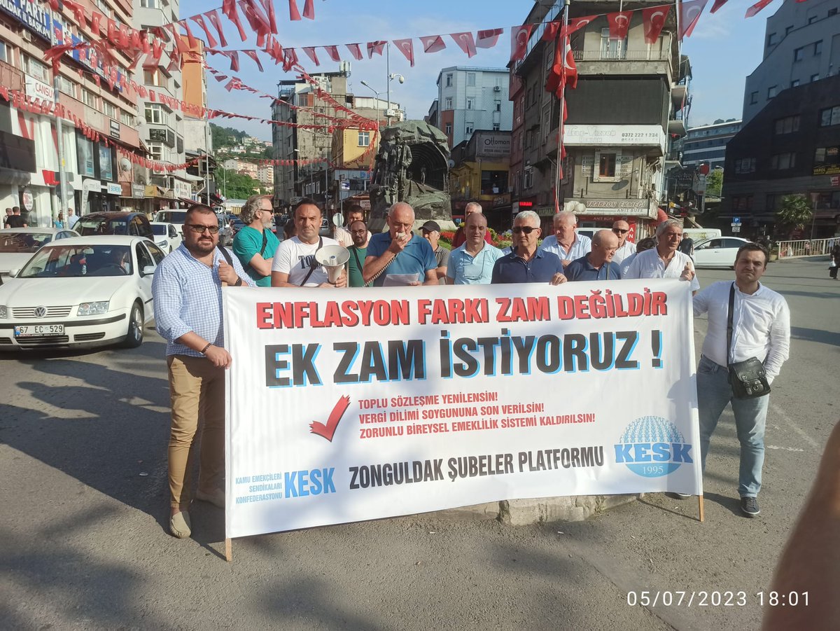 Alanlardayız...
Çünkü; Yoksulluk sınırının üzerinde ücret, ekonomik büyümeden refah payı istiyoruz!
Alanlardayız...
Çünkü; Güvenceli iş, güvenli gelecek istiyoruz! TÜİK’in sahte enflasyonuna, iktidarın refah payı aldatmacasına ARTIK YETER! 
📍Zonguldak Madenci Anıtı