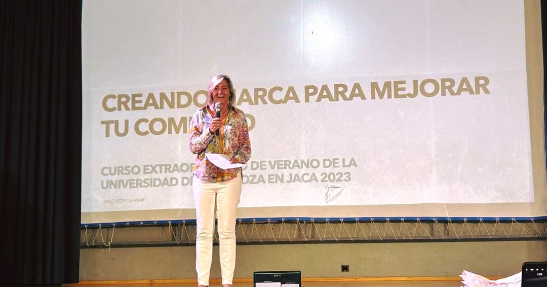 ebinefar's tweet photo. 📢 🗓 ¡Estamos de formación! Ayer dieron comienzo  las Jornadas de formación en Jaca: "𝐂𝐫𝐞𝐚𝐧𝐝𝐨 𝐦𝐚𝐫𝐜𝐚 𝐩𝐚𝐫𝐚 𝐦𝐞𝐣𝐨𝐫𝐚𝐫 𝐭𝐮  𝐜𝐨𝐦𝐞𝐫𝐜𝐢𝐨" un Congreso de Verano organizado por el Gob. Aragón y la Universidad de Zaragoza 🏫📈📕. https://t.co/TXpM28oJlj