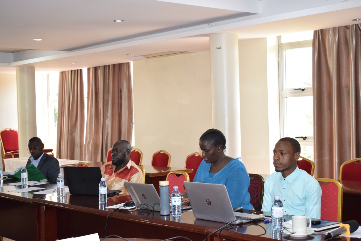 📢ONGOING!

UNREEEA Leadership Retreat🤝

The 1-day retreat aims to facilitate discussions on how the private sector can be organized to ensure harmonization of roles for the different #renewableenergy & #energyefficience industry associations in Uganda.