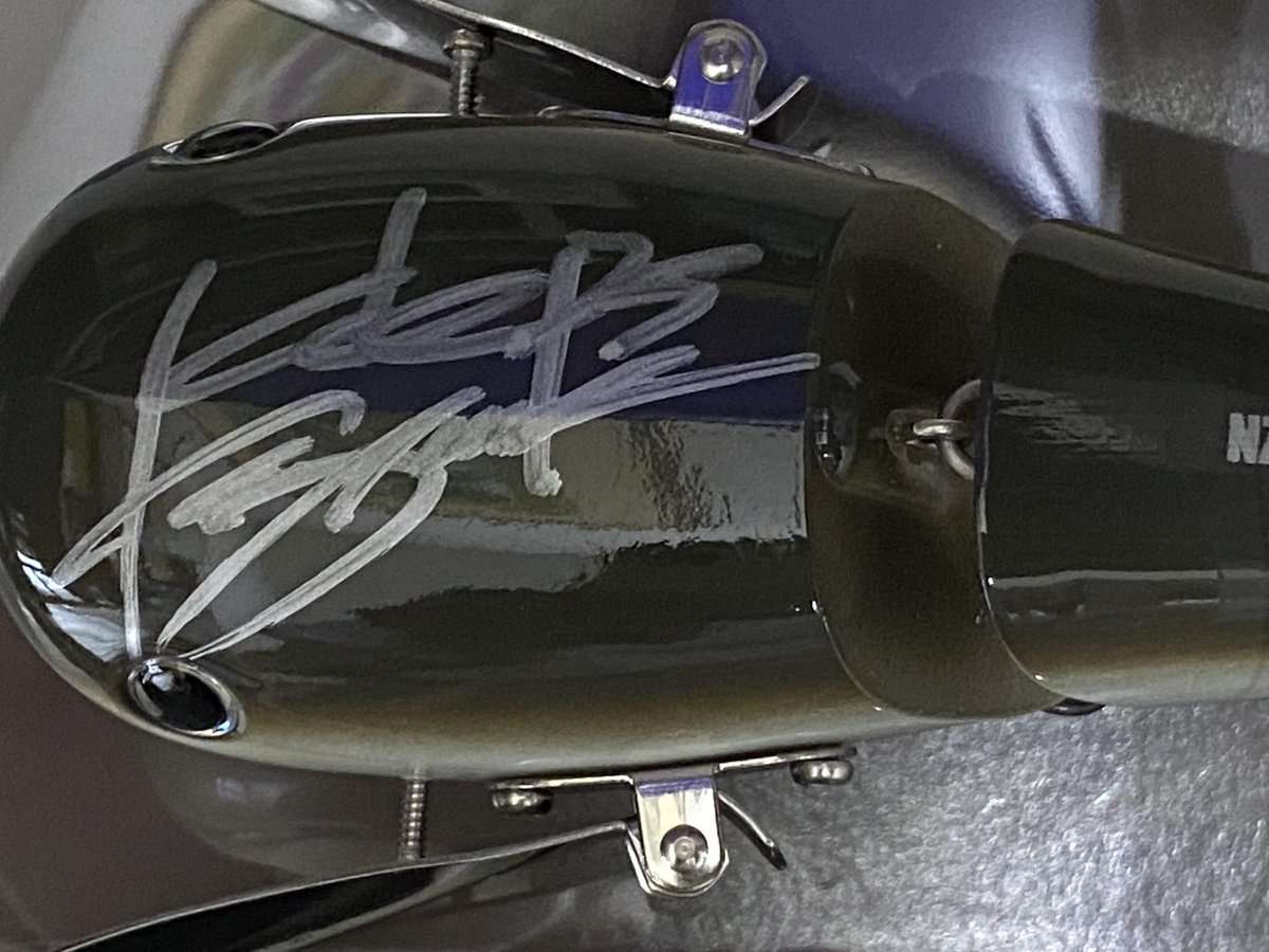 【デカハネGP賞品追加のお知らせ】全国の奥村ファンの皆様

昨年NZクローラーjrがランキング1位だったので無理言ってお願いしたブツが届きましたよ😊
・NZクローラー 1個　※奥村さんサイン入り
・NZクローラーjr 1個　※奥村さんサイン入り

協賛メーカー様への感謝＝積極拡散キボンヌ❤

#デカハネGP