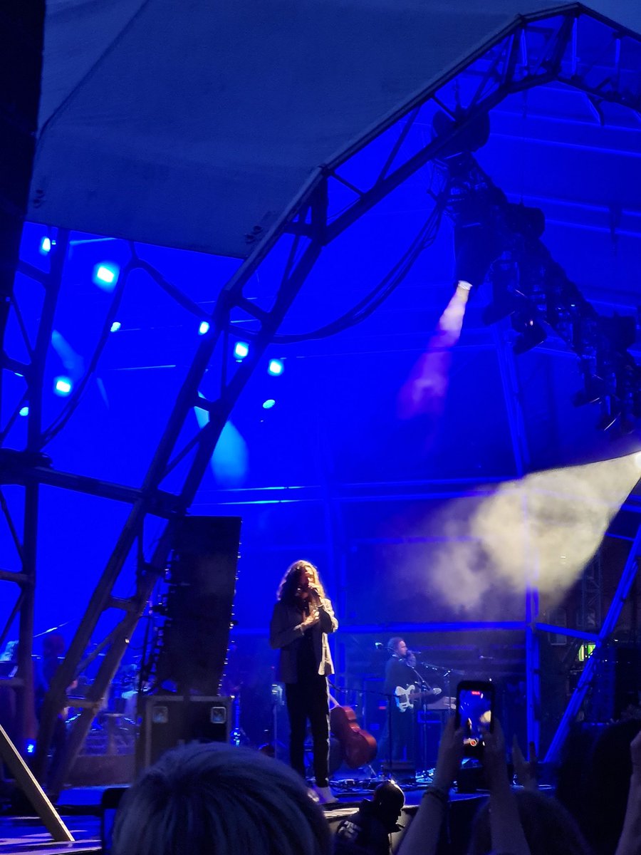 I'm very tired in work today as I am too old to have less sleep than I'm used to but I saw irish jesus aka hozier last night so it was worth it!