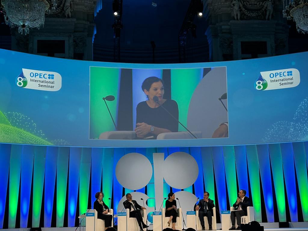 ambiente_pt's tweet photo. Não há um caminho único para a transição energética. A cooperação internacional, o investimento em I&D e em tecnologia, e a promoção de cadeias de valor locais são centrais para garantir uma transição justa.
#SEEnC #opecseminar https://t.co/TX19PNxWYn