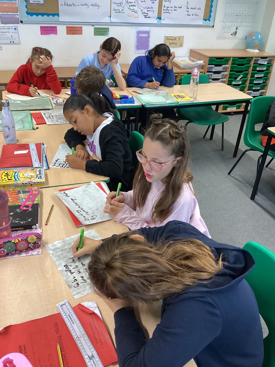 glenfromep's tweet photo. #HollyClass have been looking at different techniques to remember and practise our spellings! We looked at ways we already knew and learnt some new techniques too. We particularly enjoyed speed writing … #year5 #spelling https://t.co/A2hAQvF6i7