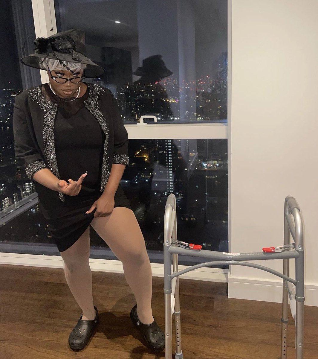 Mimi the music blogger tweet media