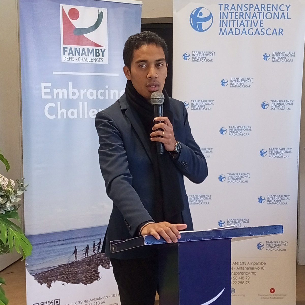 KeRafitoson's tweet photo. Today @TI_MDG talks about corruption, business & biodiversity in #Madagascar during the 8th #SalonRSEIDD, with reps from @wwf_mada @TRAFFIC_WLTrade, @KoloMarie & #BotoLamina Chair of #MALINA. Also introducing our #AnticorruptionBusinessClub #ABC. Thanks @_ulrichia #UR_CSR 🔥 https://t.co/FAlYoAbsgg