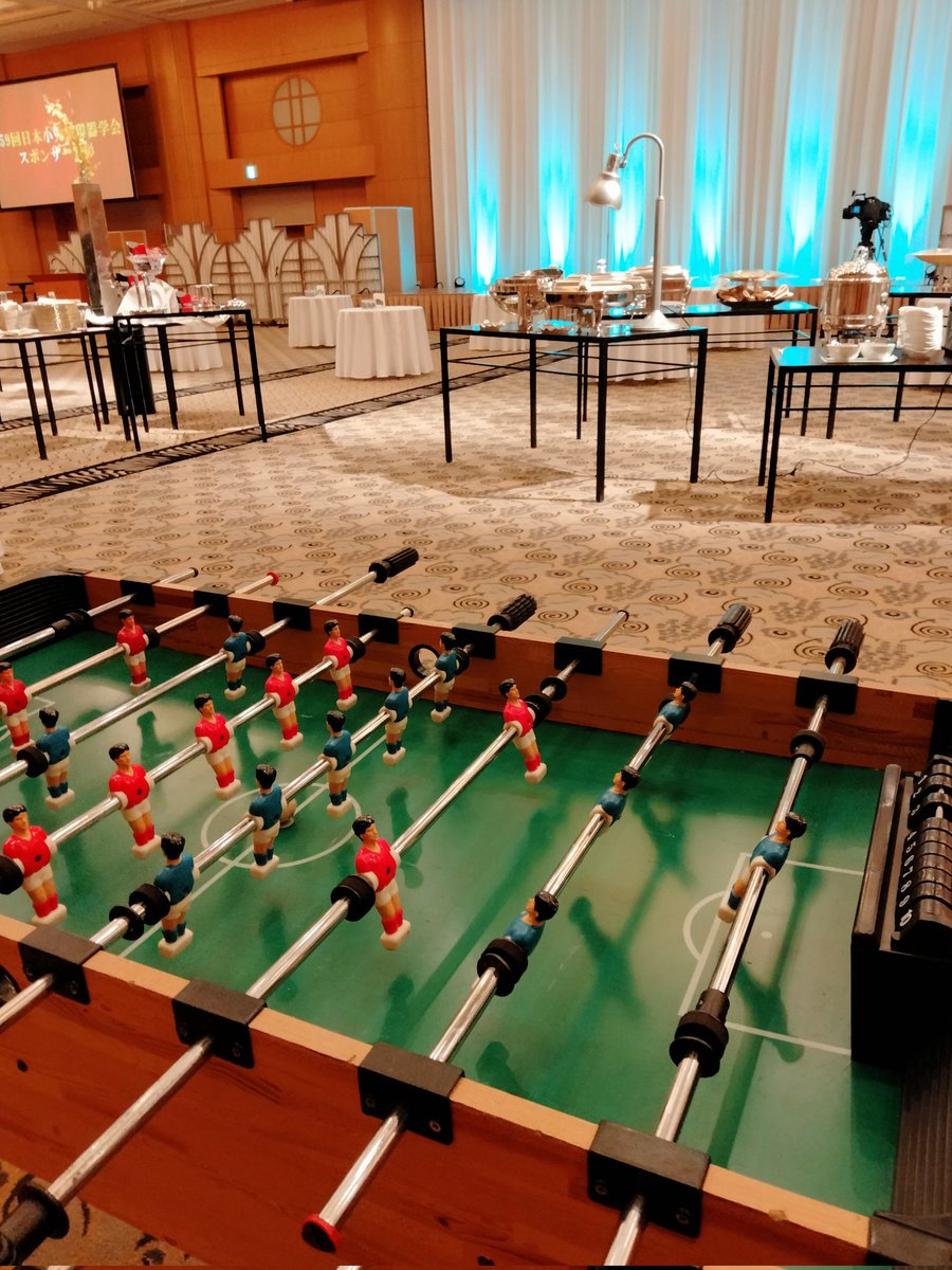 jspccs2023's tweet image. 全員懇親会には1980年代を彷彿とさせる演出を織り交ぜております。今から開場、18:30開宴です！ #jspccs2023