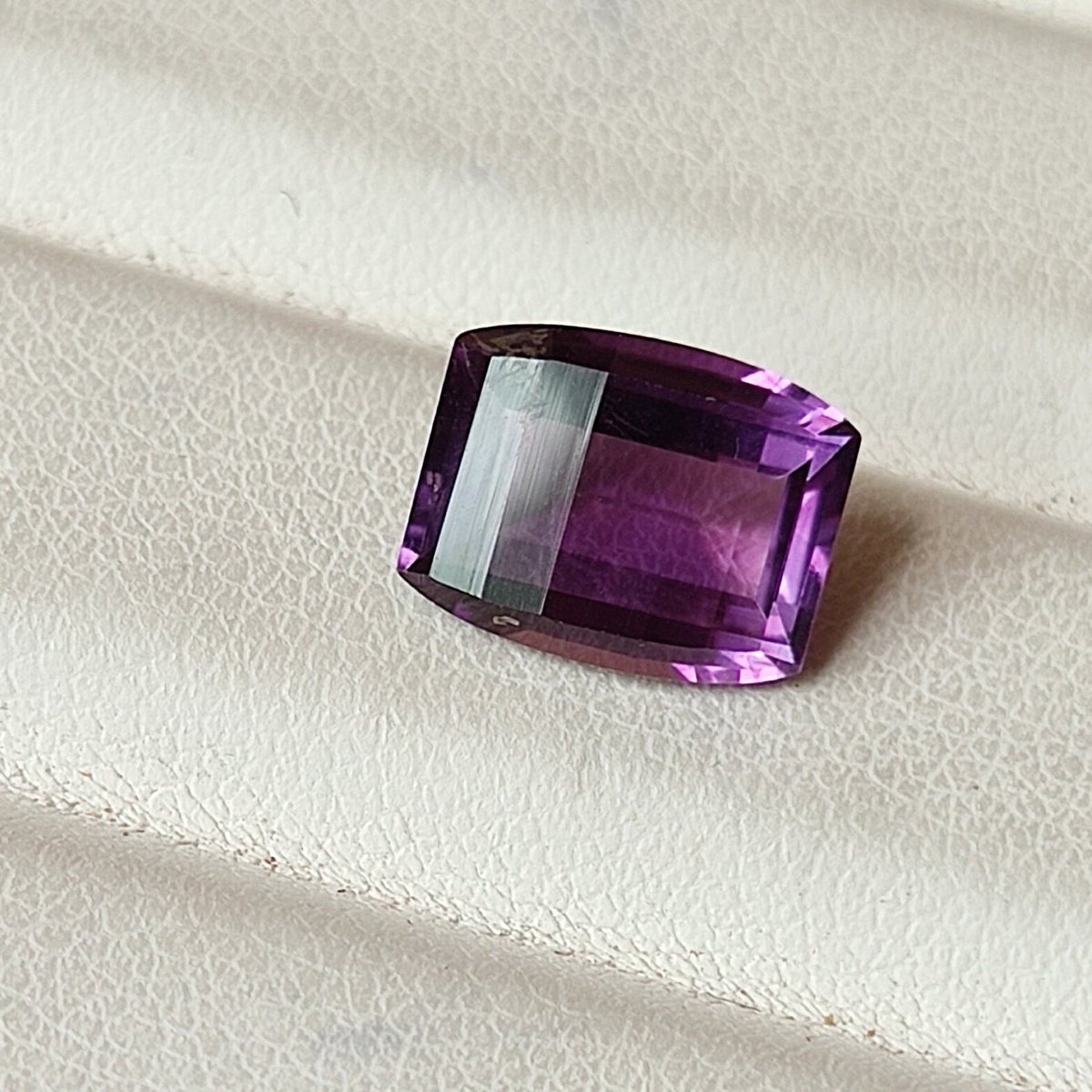 MantriSanju's tweet photo. Exited to share the latest addition to my etsy shop: Natural African Amethyst calibrated fancy cut.
#fancyamethyst #naturalamethyst #amethystcutstone #giftforher #SalaarTeaser #storm #HalaMadrid #natty #GenshinImpact #Bitcoin #ZEROBASEONE #EtsySeller https://t.co/VDYoiIYzg0 https://t.co/iBb1QoARkv