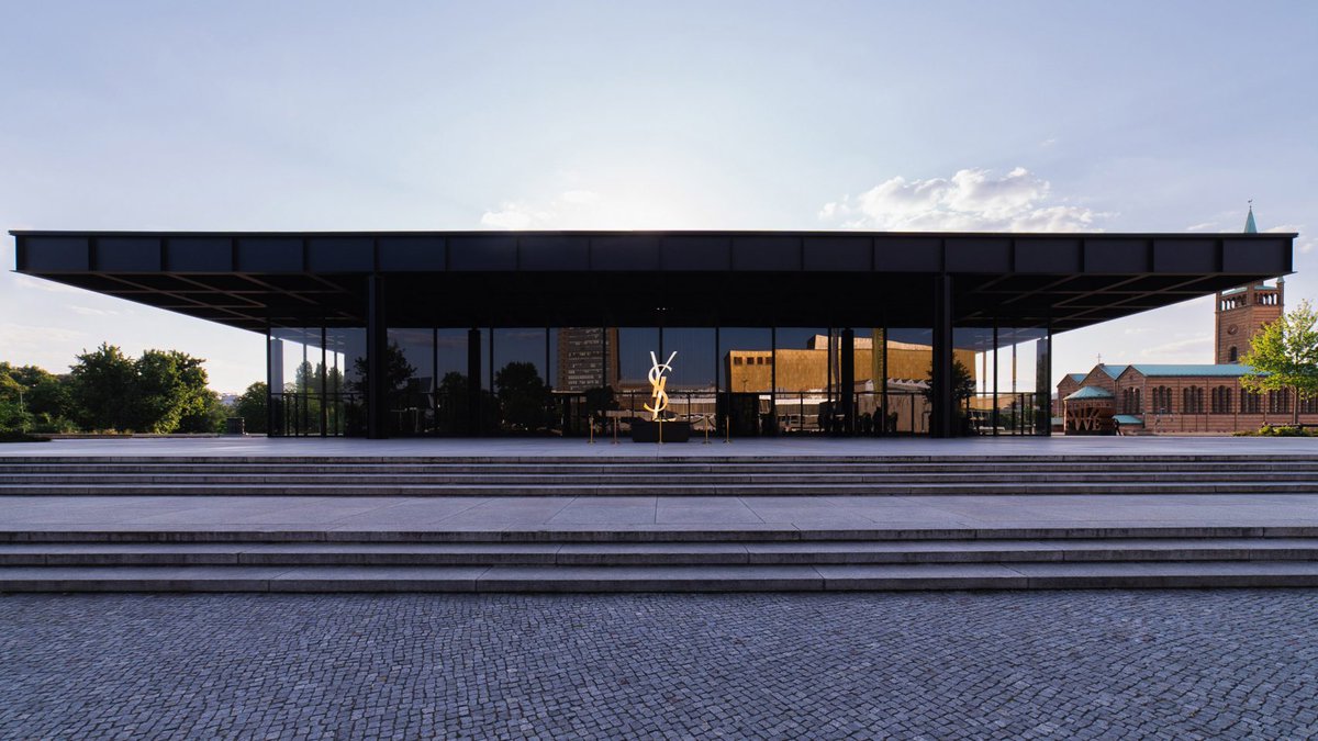 KGDAwards's tweet photo. #KGDAsharing
▼ Inspiration
Saint Laurent stages menswear show at Mies van der Rohe's Neue Nationalgalerie

Source: Dezeen

Read more on our website: https://t.co/BNFMNmdSJJ
Instagram: https://t.co/ISAoTckDe1
.
#KGDA #kgdaward #kgdawards #design #architecture  #interiordesign https://t.co/zB8iFs8E5e