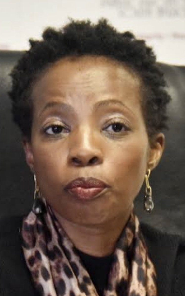 Jed38111039's tweet photo. Do you know that in her 1st month as acting PP, Kholeka went to court voluntarily &amp; withdrew the PP report that found that the R7 billion SARS IT tender by Gordhan was fraudulent &amp; corrupt? The same Kholeka who refuse to appeal Mabuyane’s flawed court win. All making sense now? https://t.co/DHBDcPrsGf