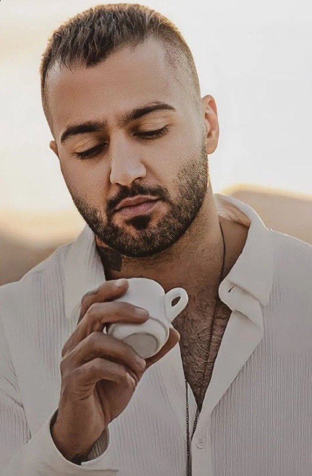 توماج نماد شجاعته
توماج نماد غیرته
توماج نماد آزادیه!

#توماج_صالحی