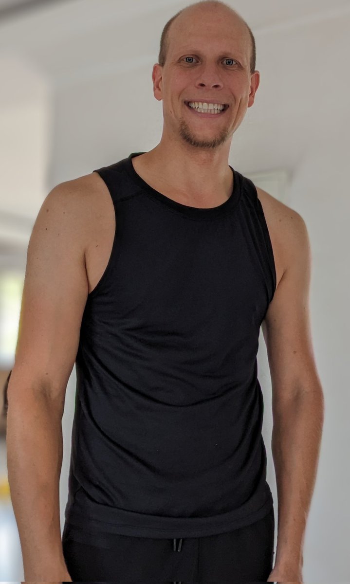 Woche 18: ich halte das Trainingsprogramm und auch die Ernährungsziele ganz gut ein. Der Muskelkater fehlt schon fast, wenn er am Tag nach dem Training kaum spürbar ist :-) #fitness #Mittagspause #Krafttraining

Und natürlich ganz wichtig
#wirsindmehr #fckafd #FCKNZS