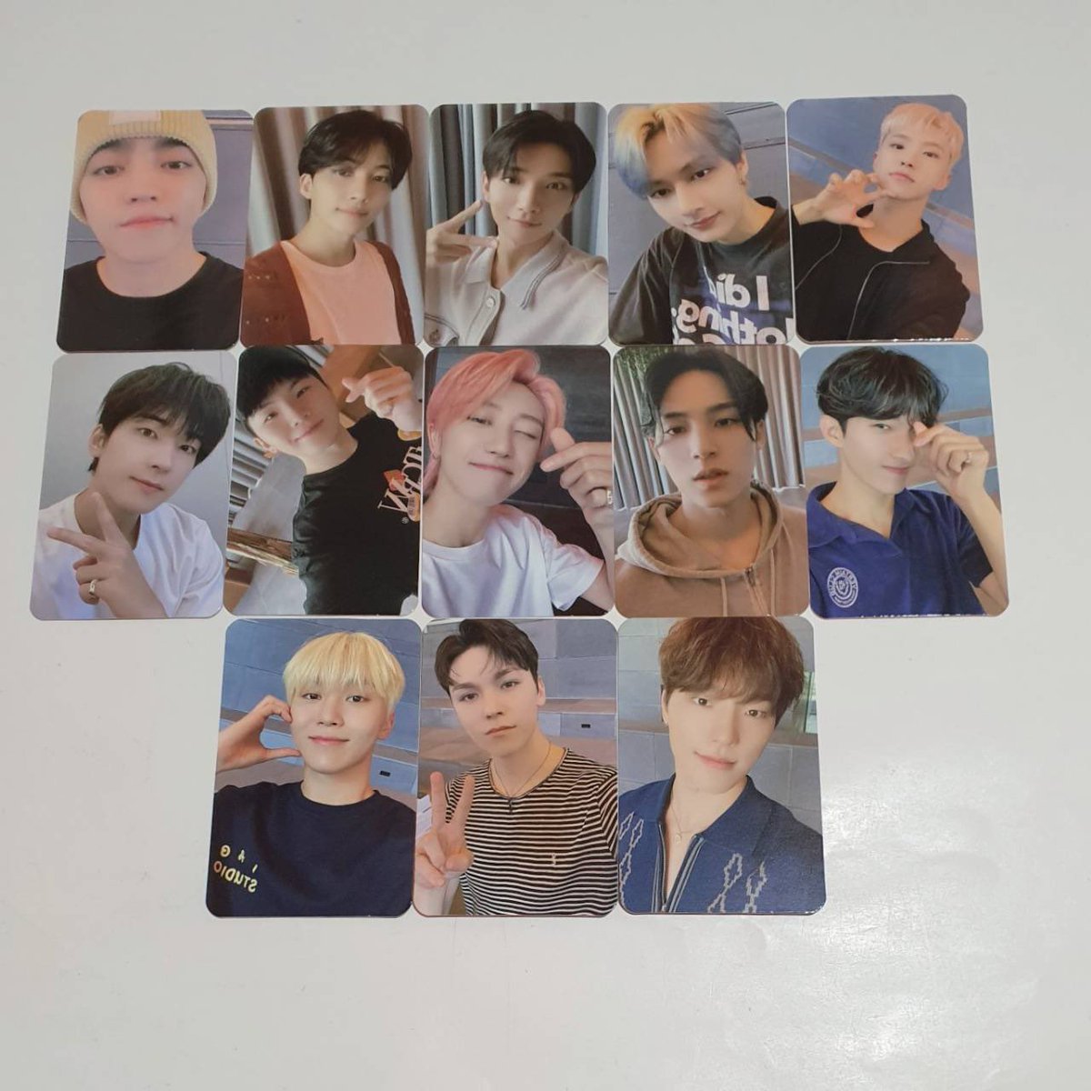 painuage's tweet photo. @caratsmarket mau s17 r2 yang ini gak nder? aku ada joshua sama vernon https://t.co/JSXJxNjym2